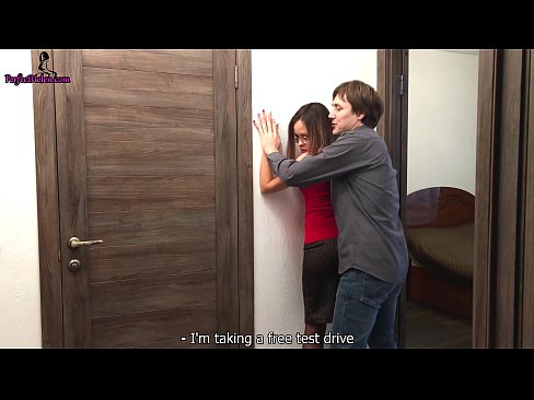 ❤️ Sexy Realtor Sensuly Jerks rẹ obo ati fokii Lakoko ti o n ta iyẹwu Rẹ - Krempai ️ ni onihoho% yo.ixiporn-com.ru%